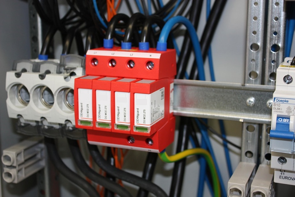 U berspannungsschutz bei Elektroservice Naaß in Eisenach